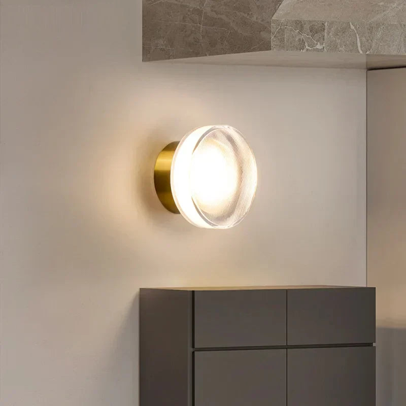 Modern LED Wall Light Round Glass Diffuser With Gold Base - Product detail 4