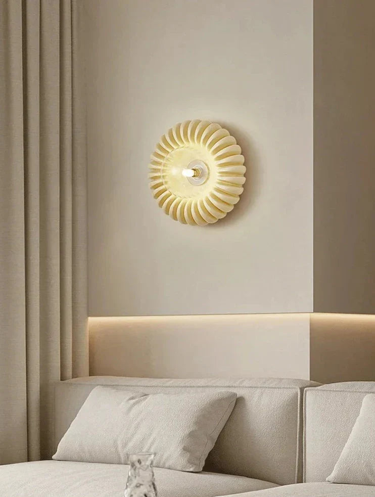 Modern Wall Sconce Fluted Resin Design With LED Light - Product detail 6