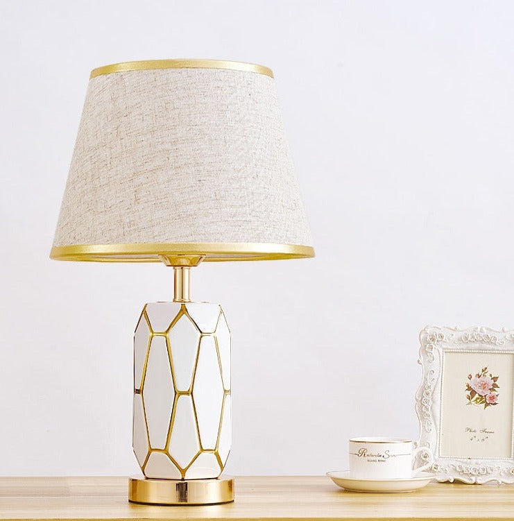 Geometric Table Lamp White Ceramic with Gold Trim - Product detail 9