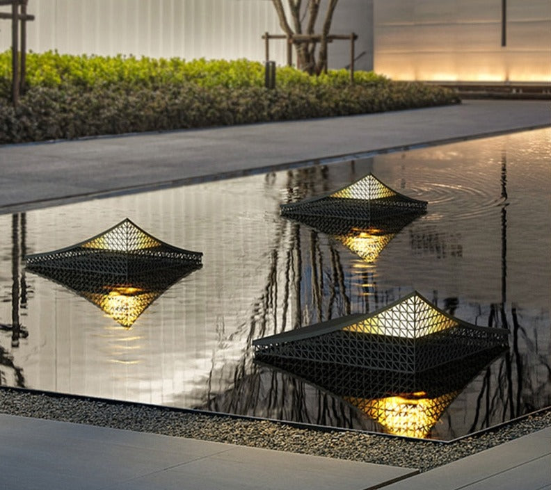Modern Solar Garden Light Geometric Semi-Pyramid Design - Product detail 5