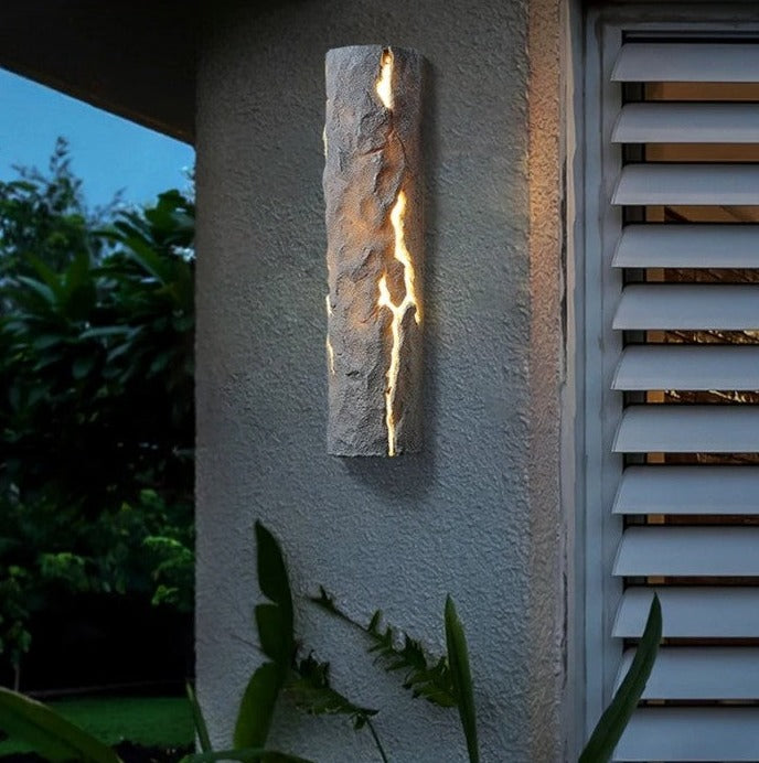 Modern Outdoor Wall Light Textured Stone Resin with Gold Accents - Product detail 5