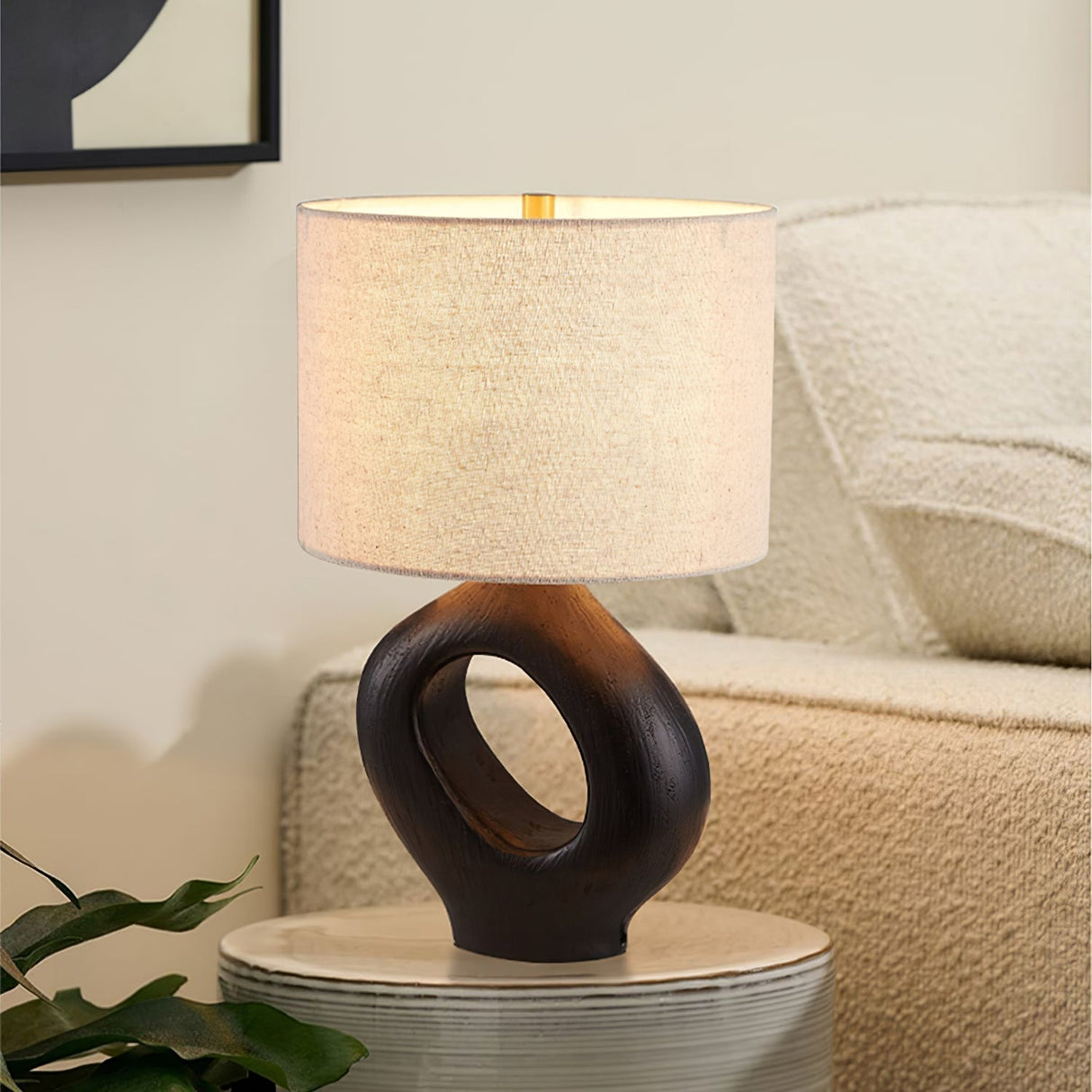Modern Resin Table Lamp Sculptural Base with Linen Shade - Product detail 5