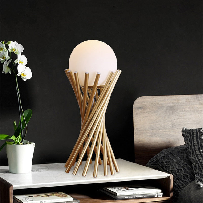 Modern Table Lamp Twisted Gold Metal Design - Detailed view