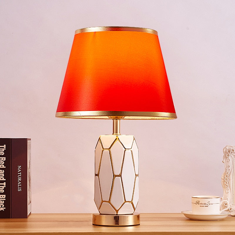 Geometric Table Lamp White Ceramic with Gold Trim - Product detail 5
