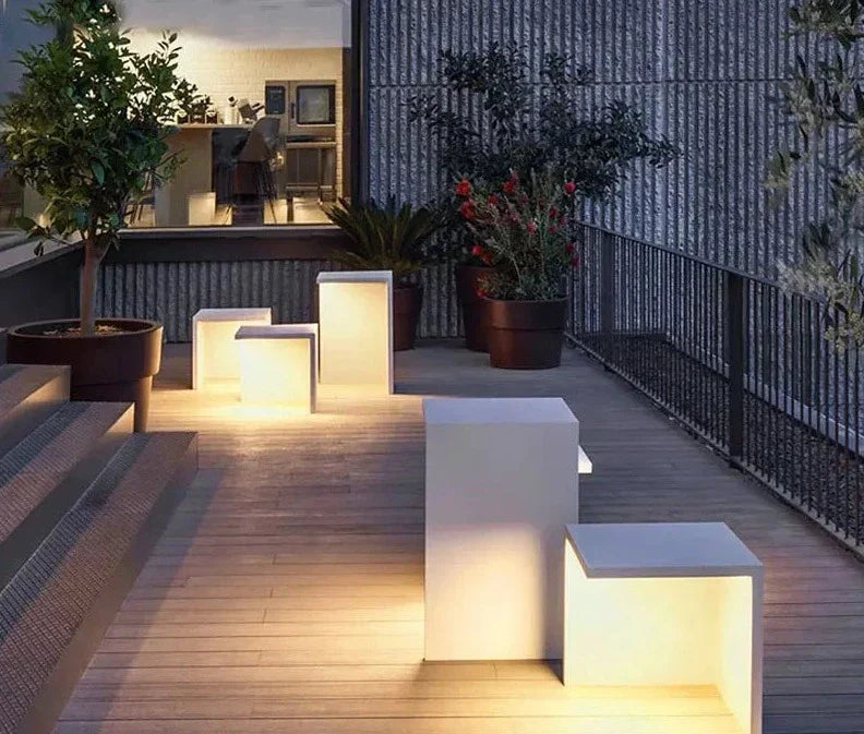 Modern Outdoor Wall Light Aluminum LED Waterproof Sconce - Product example