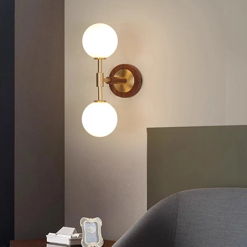 Modern Dual Globe Wall Light Brass Wood Accent Design - Product detail 5
