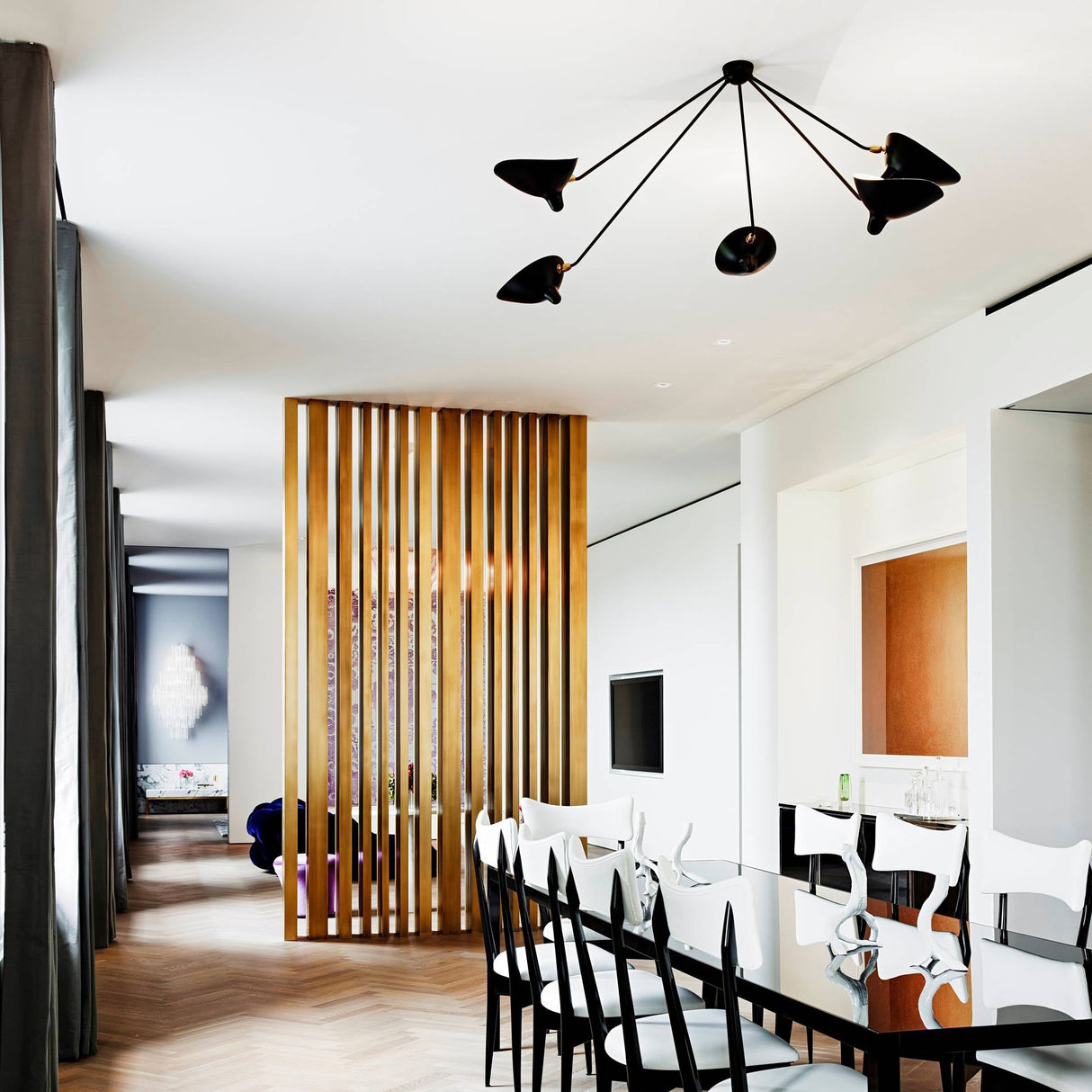 Modern Spider Ceiling Lamp 5-Arm Adjustable Metal Design - Detailed view