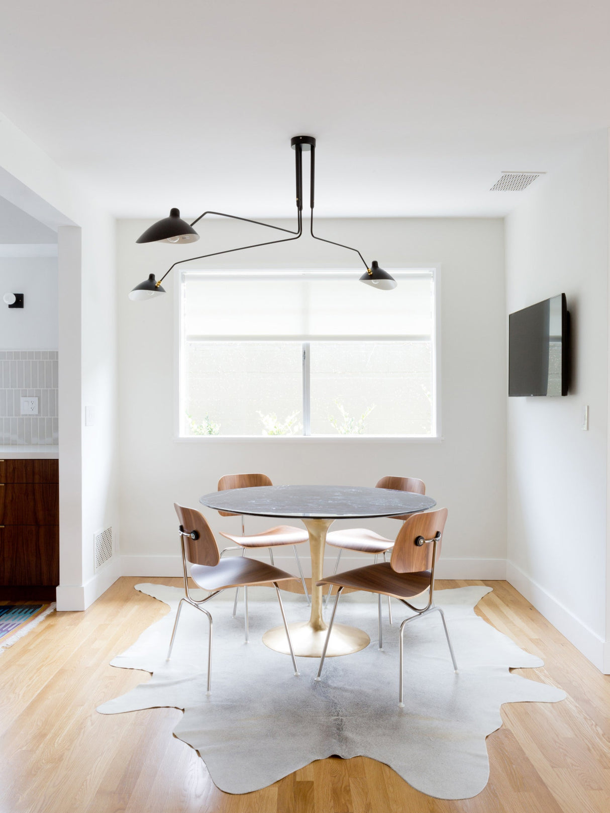 Modern Ceiling Light 3-Arm Adjustable Design - Product detail 6