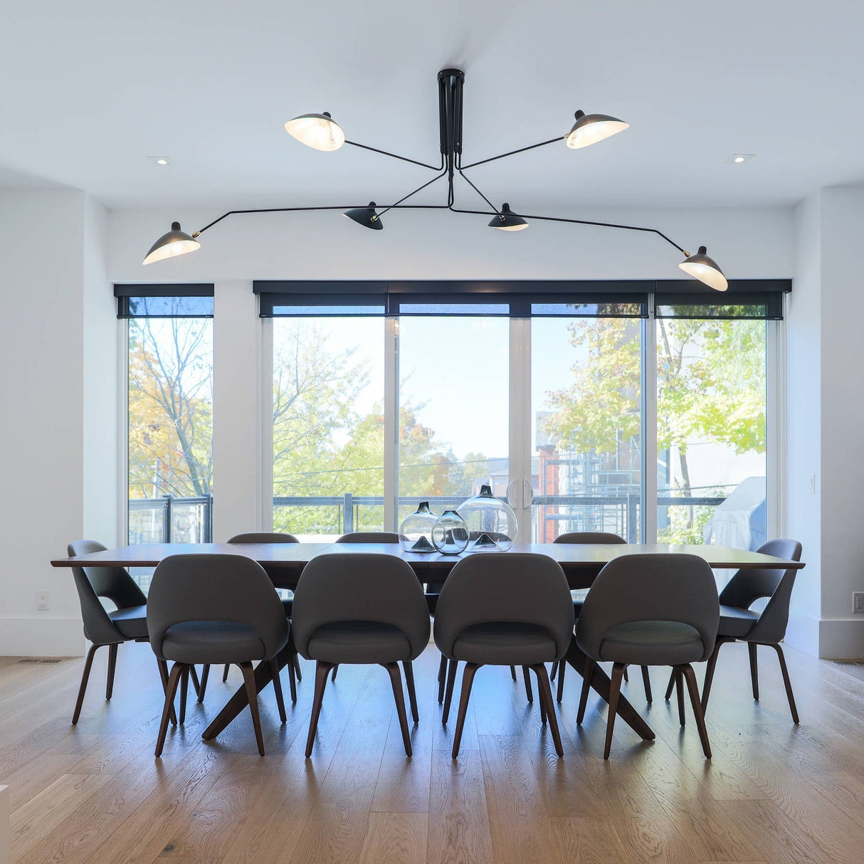 Modern Ceiling Light 3-Arm Adjustable Design - Detailed view