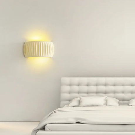 Modern Wall Sconce  Ribbed Resin Design - Product detail 11