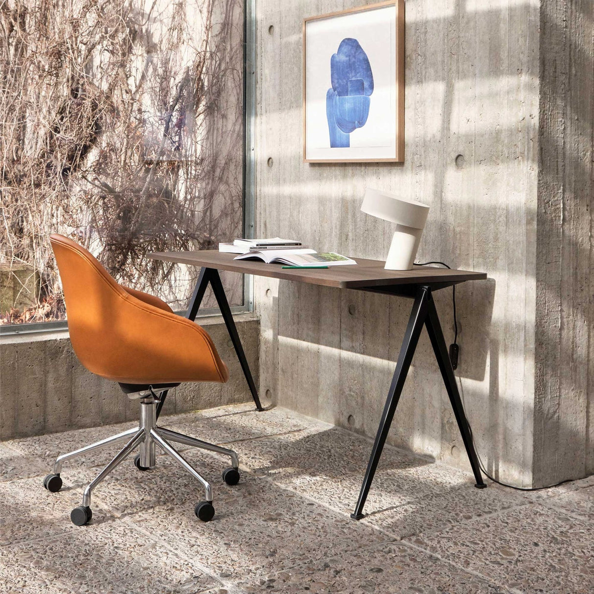Modern Table Lamp Slanted Metal Design - Product detail 10