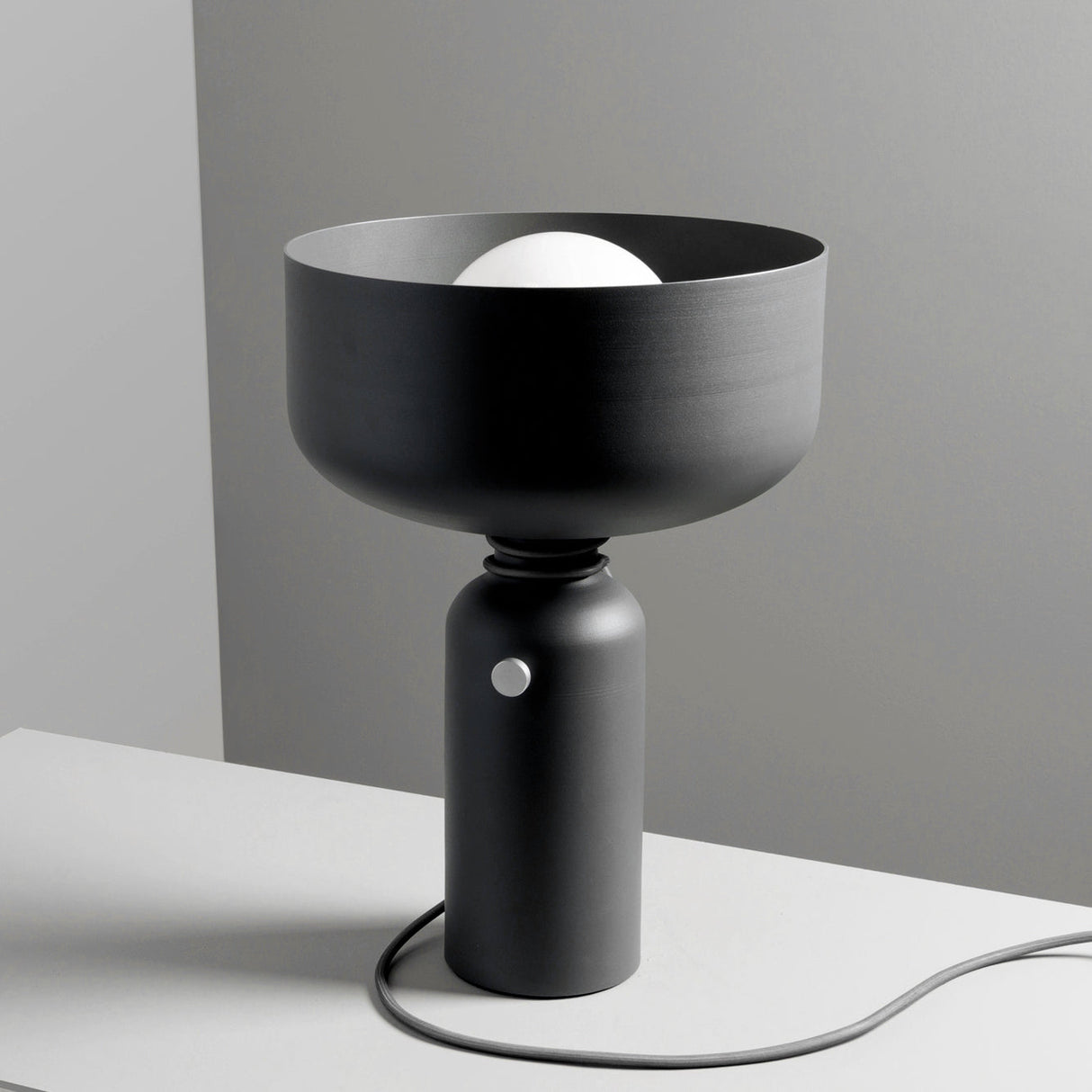 Modern Table Lamp Minimalist Metal Design - Product example