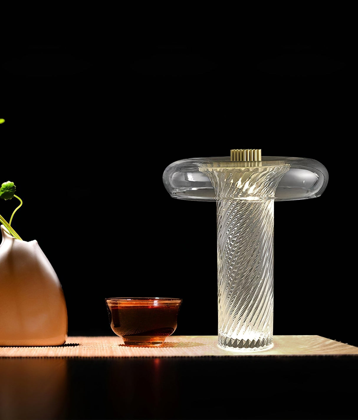 Modern Glass Table Lamp Spiral Crystal Design - Product detail 5
