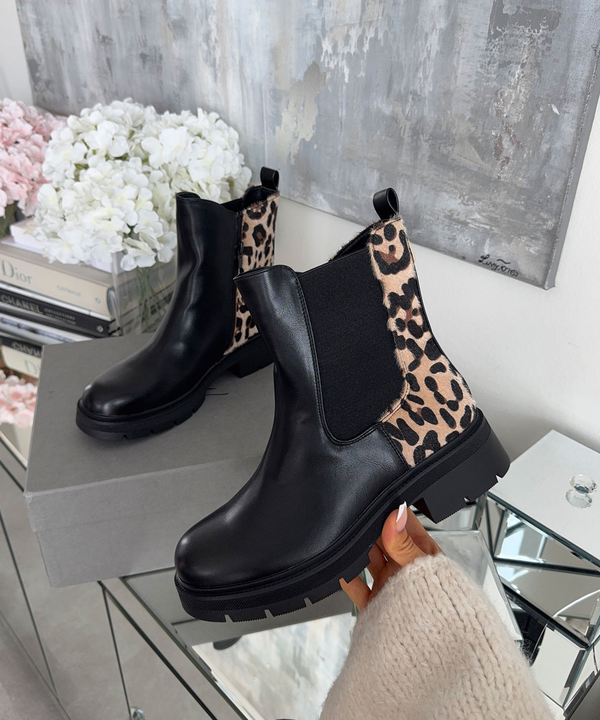 Leopard Print Chelsea Boots Black Leather With Animal Pattern - Detailed view