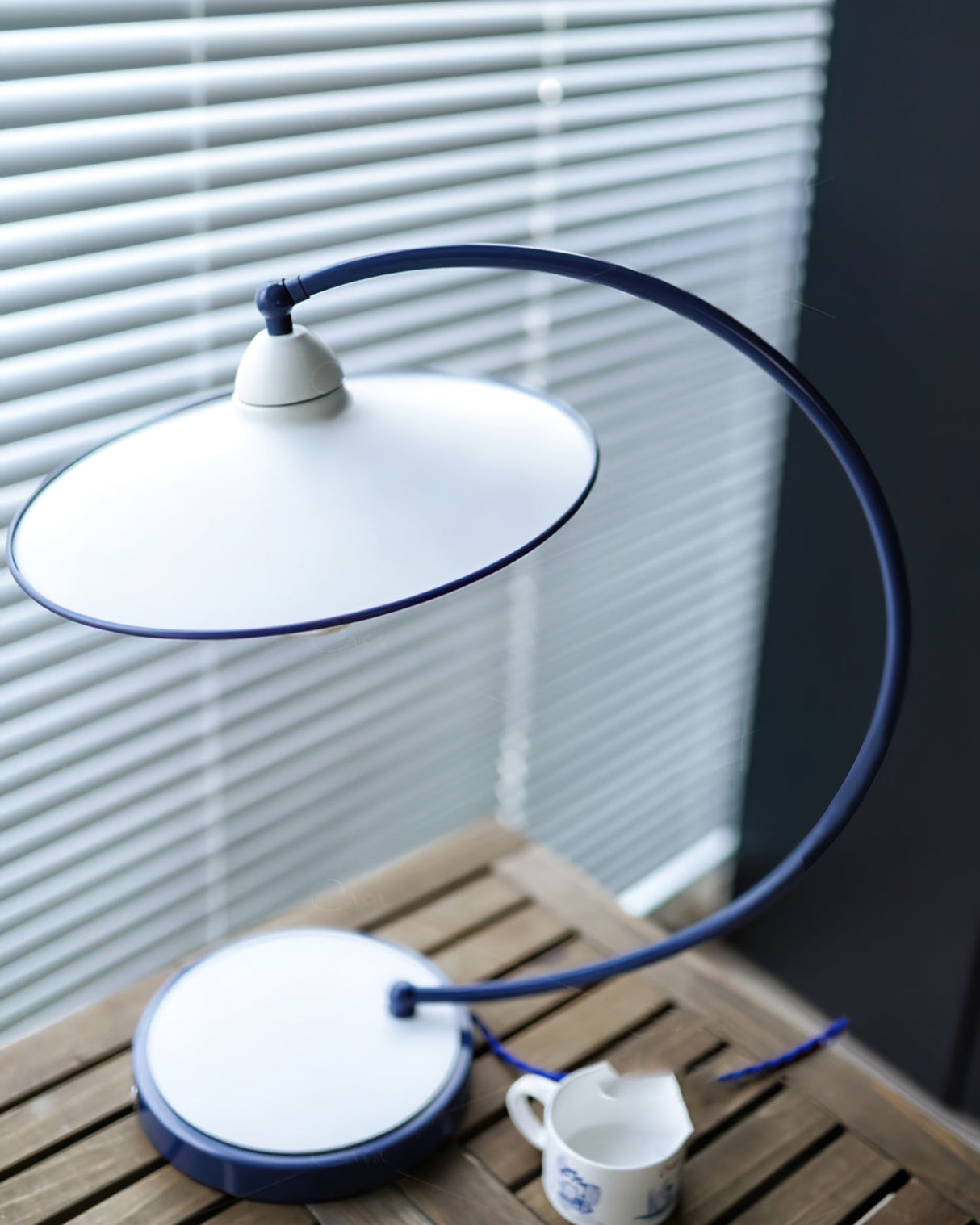 Modern Desk Lamp White Shade Blue Curved Design - Product detail 13