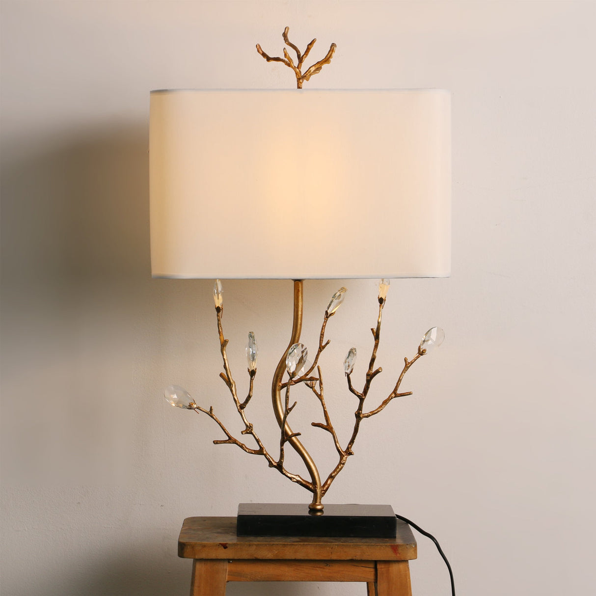 Botanical Table Lamp Brass Branch Design - Detailed view