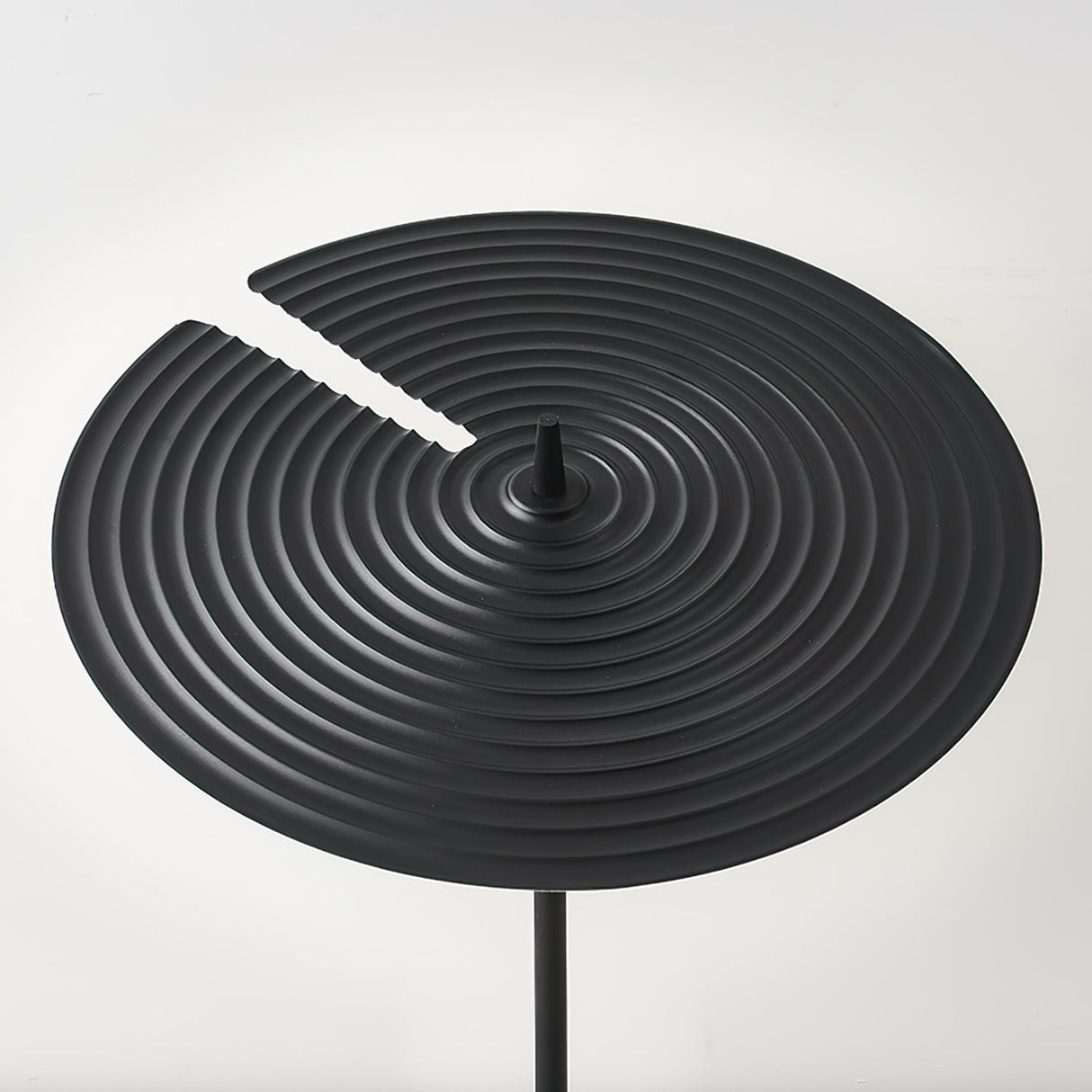 Modern Table Lamp Rotating Disc Shade Design - Detailed view