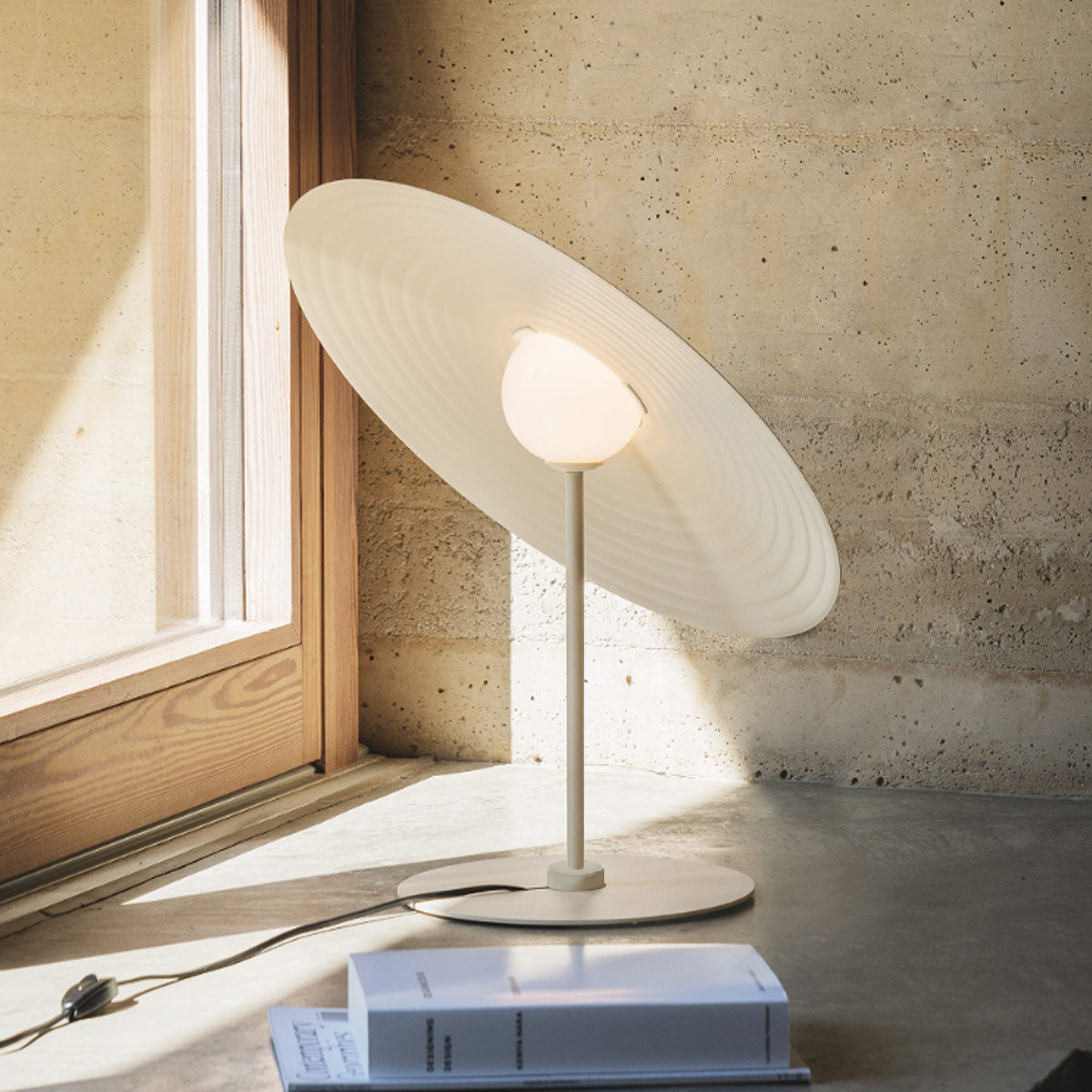 Modern Table Lamp Rotating Disc Shade Design - Product detail 10
