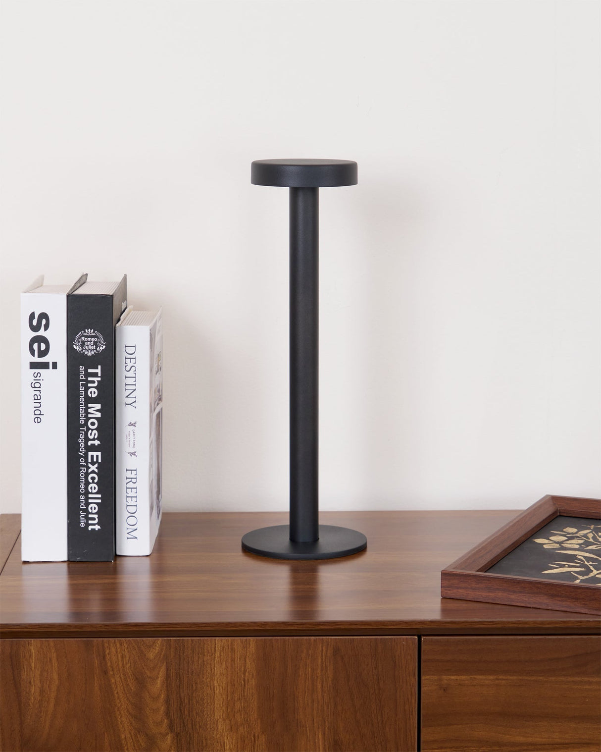 Modern LED Table Lamp Magnetic Base Portable Design - Product detail 16