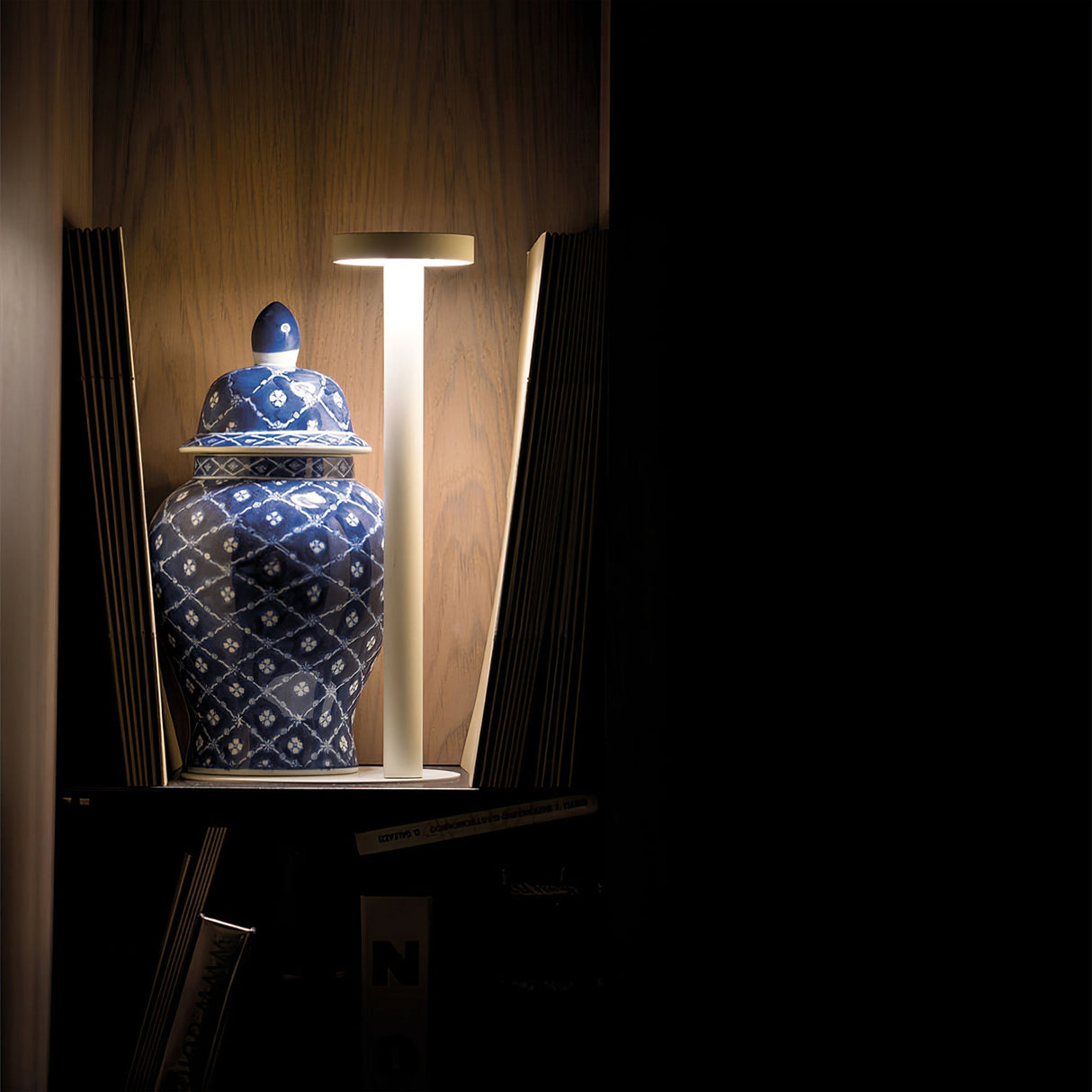 Modern LED Table Lamp Magnetic Base Portable Design - Product detail 25