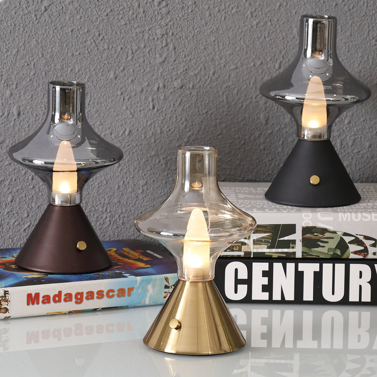Vintage Table Lamp Glass Hourglass Design - Product detail 14