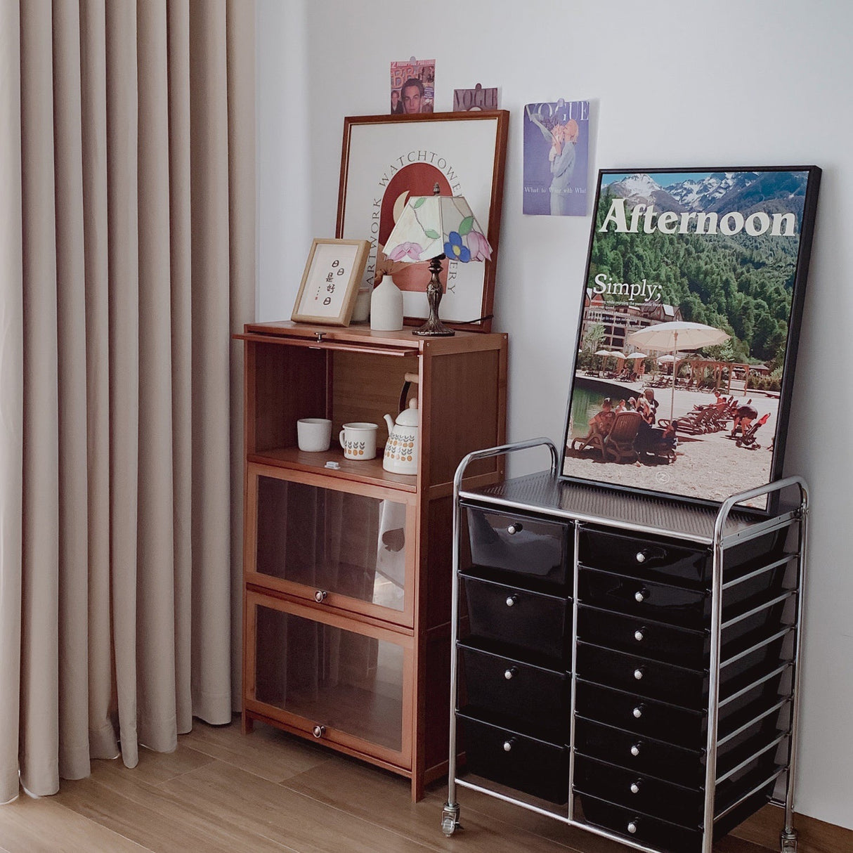 Vintage Tiffany Table Lamp Floral Glass Shade With Antique Gold Base - Product detail 12