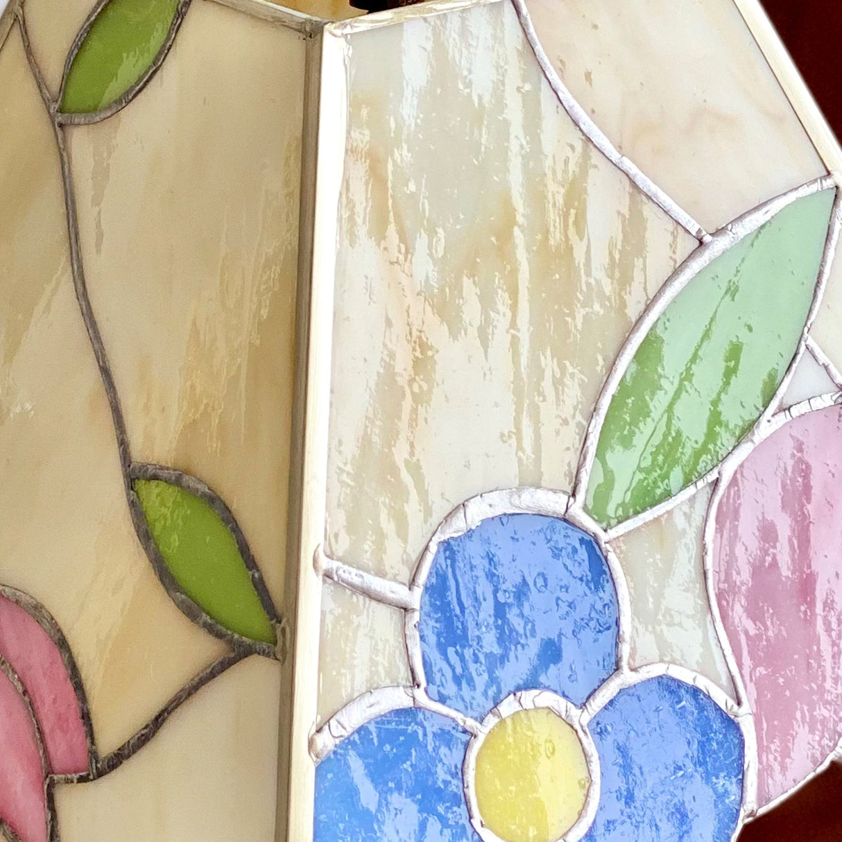 Vintage Tiffany Table Lamp Floral Glass Shade With Antique Gold Base - Product detail 13