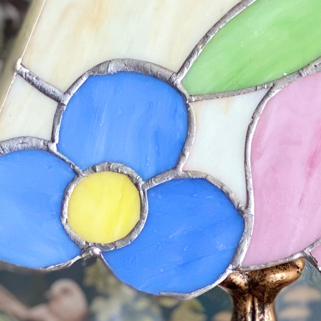 Vintage Tiffany Table Lamp Floral Glass Shade With Antique Gold Base - Product detail 15