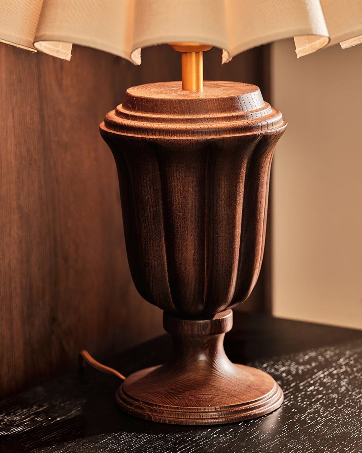 Classic Table Lamp Pleated Wood Base With Fabric Shade - Product detail 7