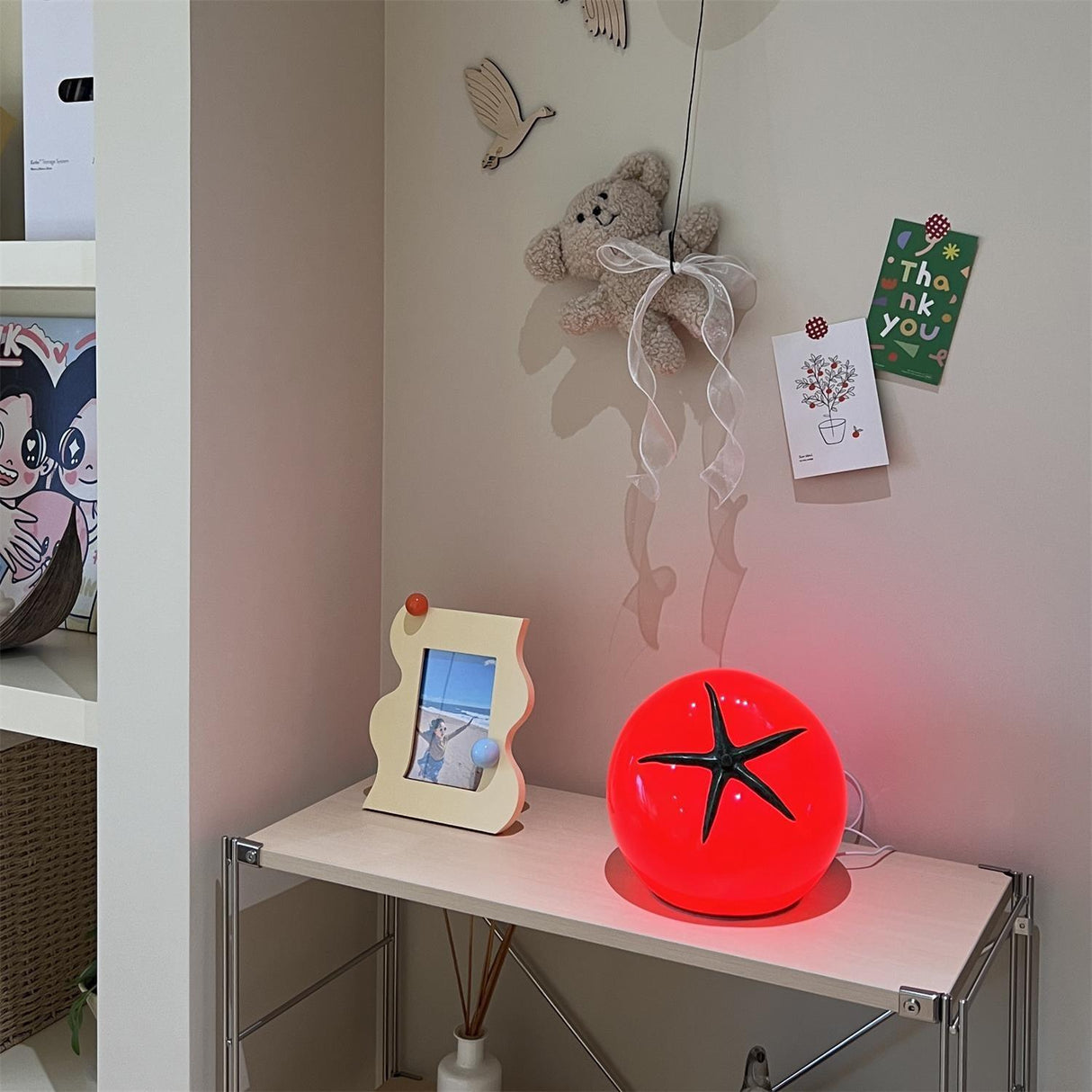 Tomato Table Lamp Playful LED Resin Design - Product detail 26