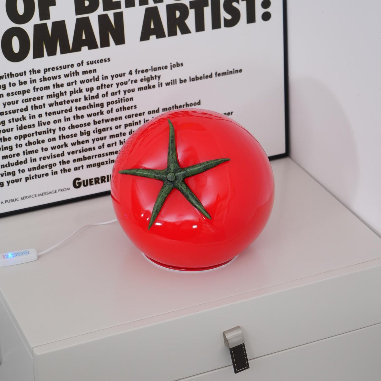 Tomato Table Lamp Playful LED Resin Design - Product detail 11