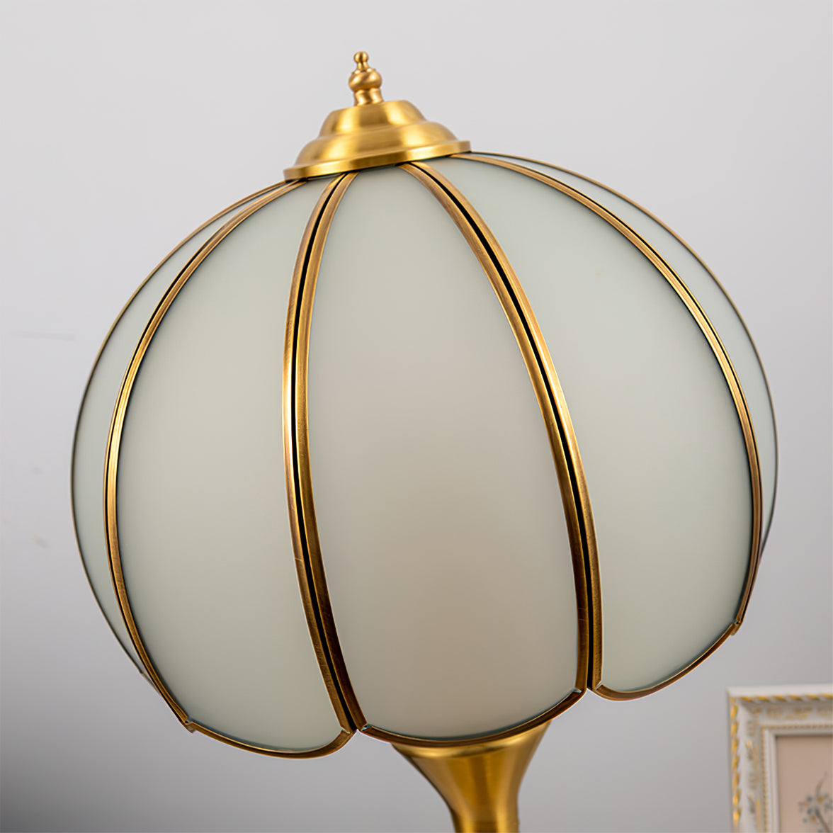 Vintage Brass Table Lamp  Tulip Glass Shade Design - Product detail 14