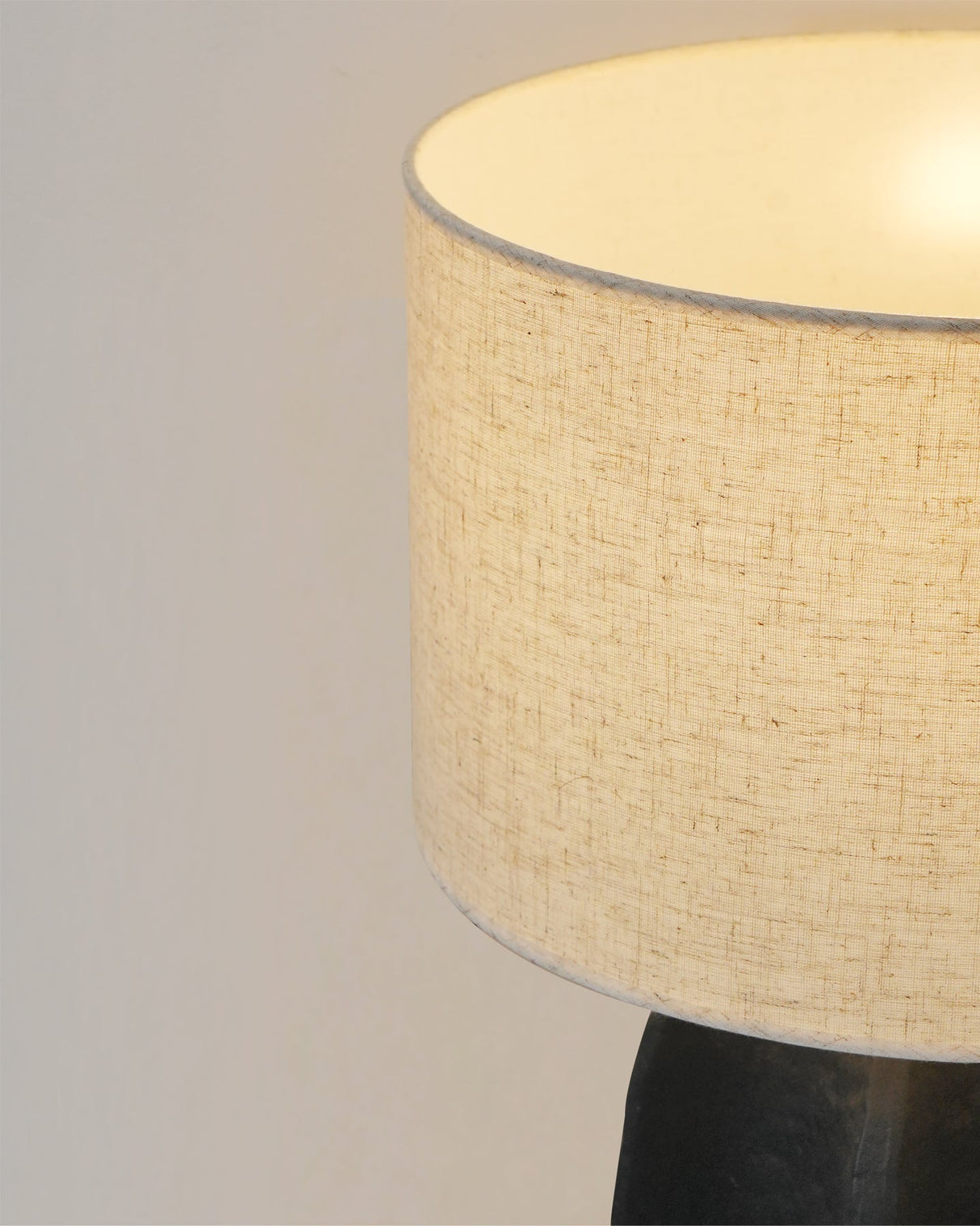 Modern Ceramic Table Lamp Ribbed Base Design - Product detail 26