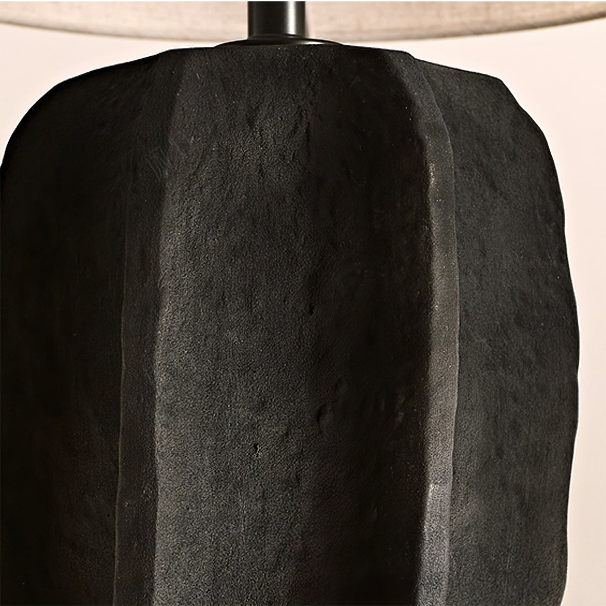 Modern Ceramic Table Lamp Ribbed Base Design - Product detail 24