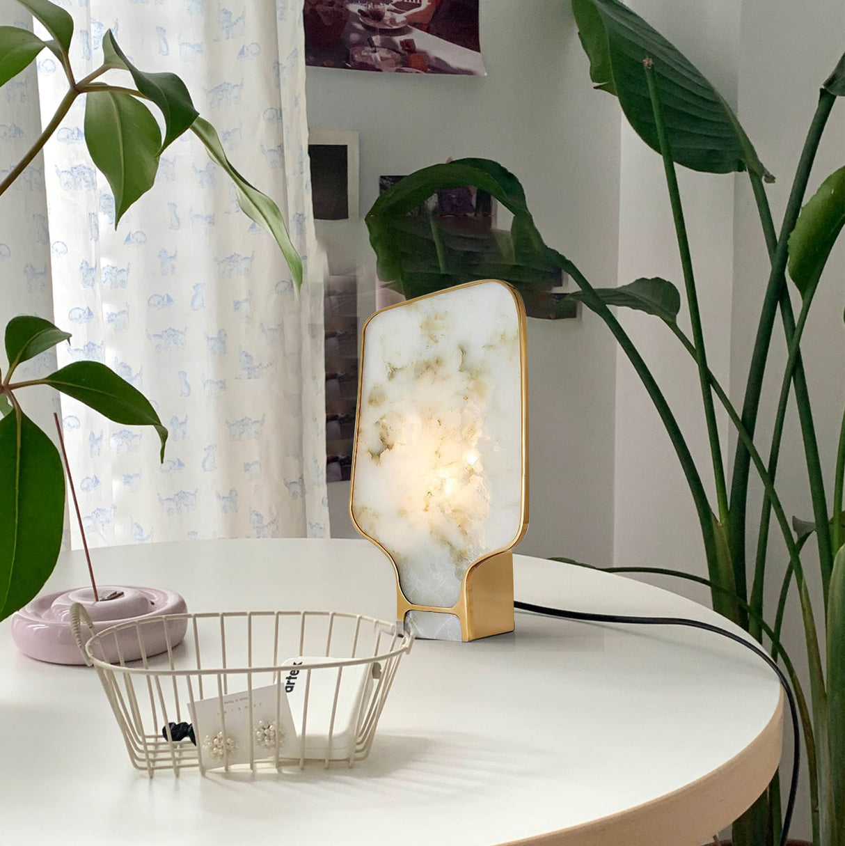 Alabaster Table Lamp Gold Metal Frame with Natural Stone Shade - Product detail 4
