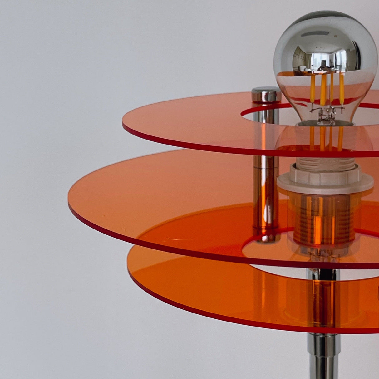 Modern Geometric Table Lamp Orange Acrylic Disc Design - Product detail 28