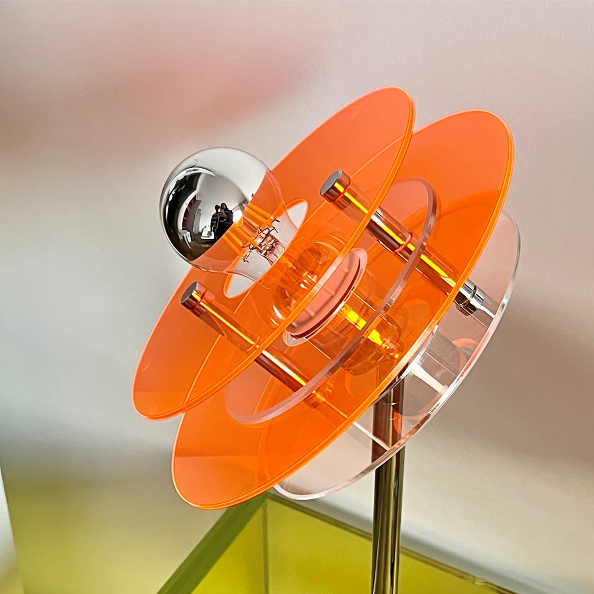Modern Geometric Table Lamp Orange Acrylic Disc Design - Product detail 29