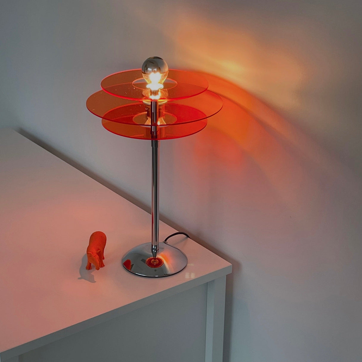 Modern Geometric Table Lamp Orange Acrylic Disc Design - Product example