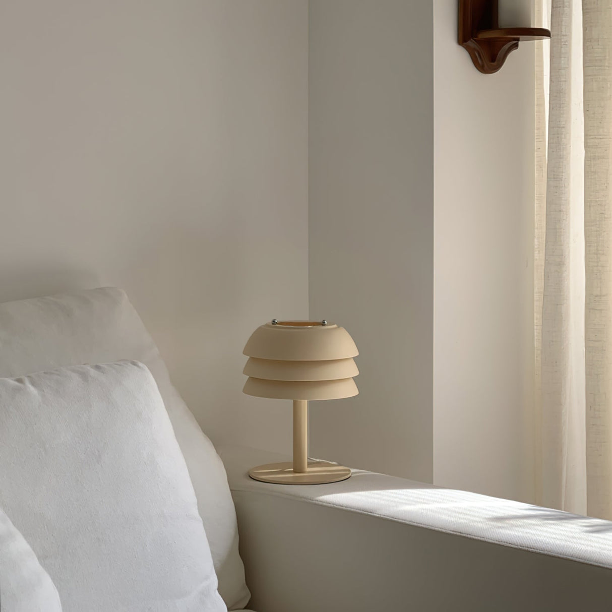 Modern Table Lamp Layered Metal Shade Design - Product detail 15