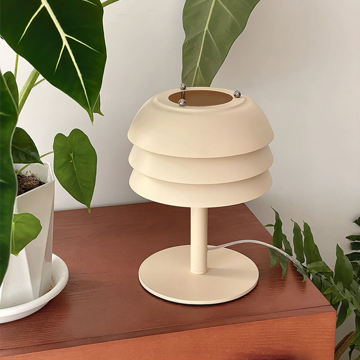 Modern Table Lamp Layered Metal Shade Design - Product detail 10