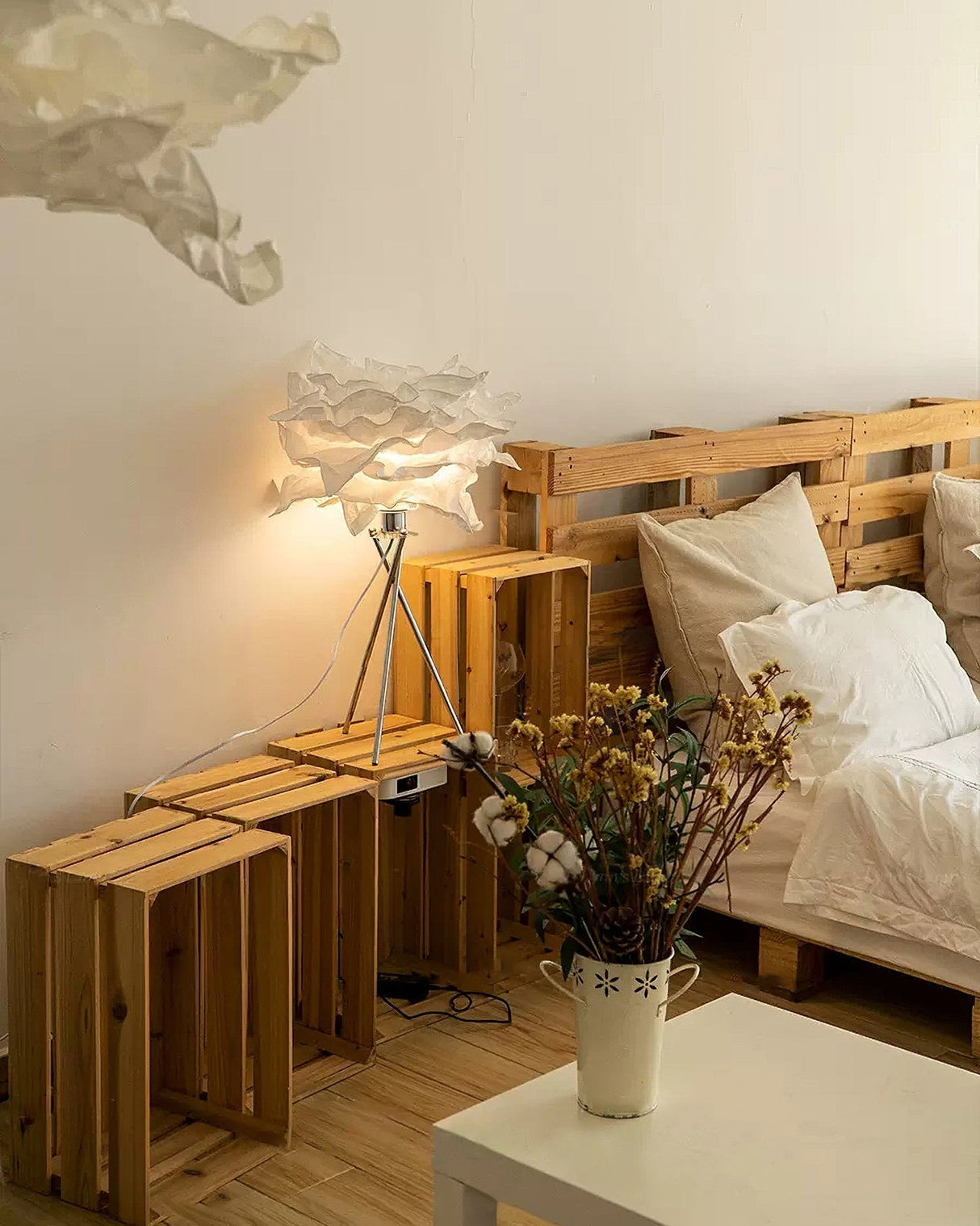 Cloud Paper Table Lamp  Sculptural White Shade Design - Product detail 8