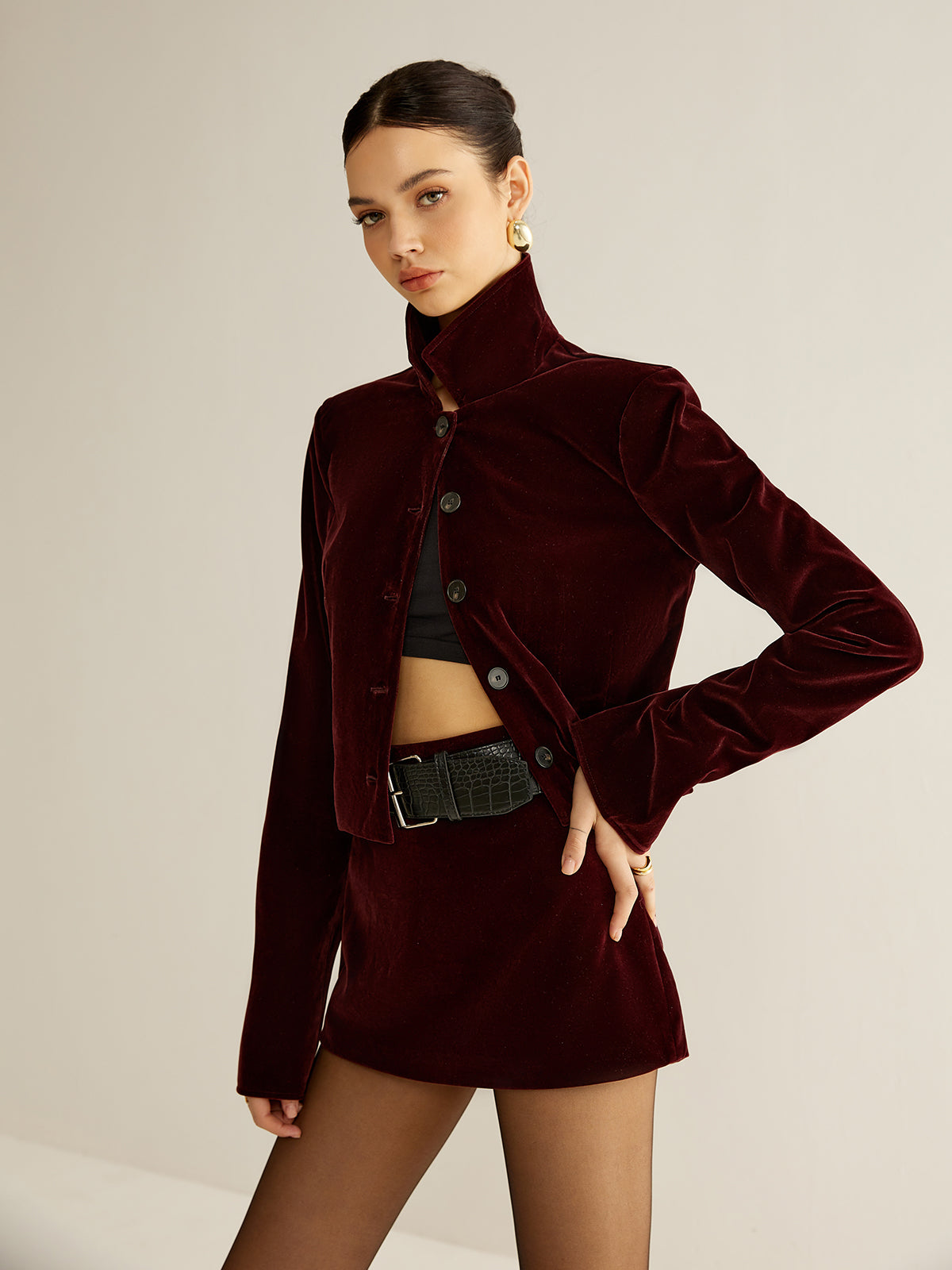 Burgundy Velvet Blazer Short Button-Front Design - Product detail 4
