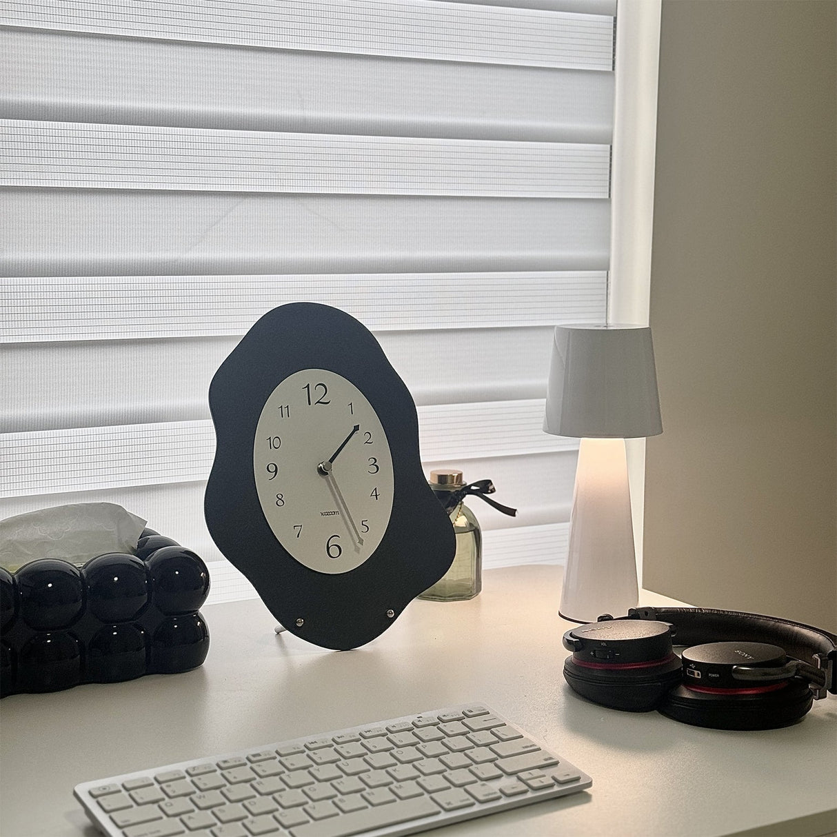 Modern Rechargeable Table Lamp Conical Metal Design - Product detail 17