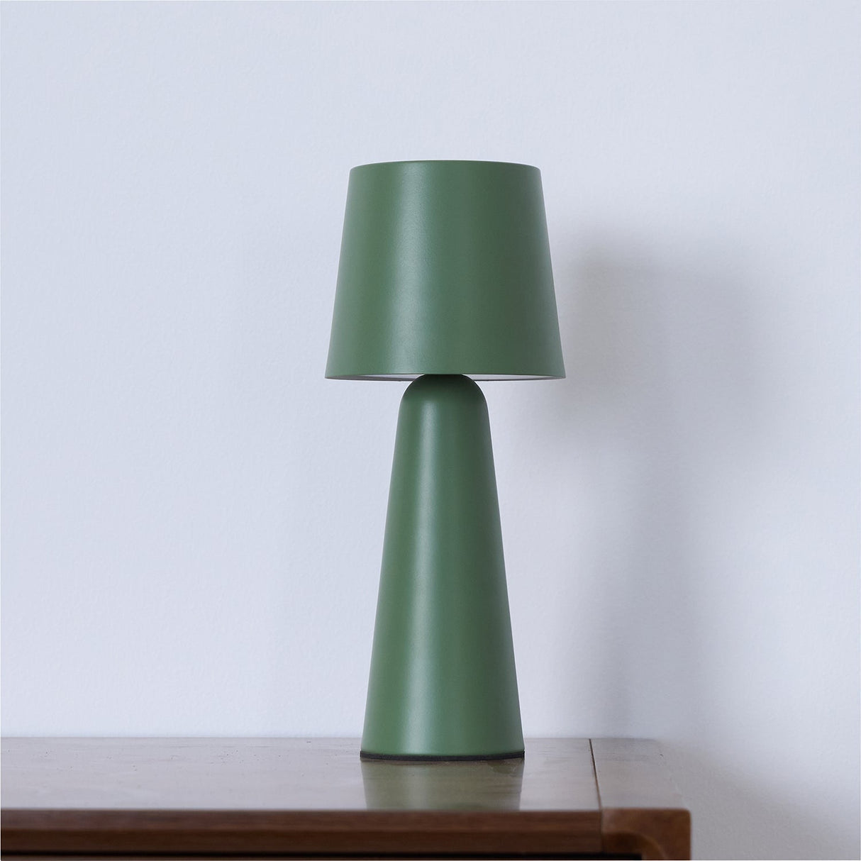 Modern Rechargeable Table Lamp Conical Metal Design - Product detail 23