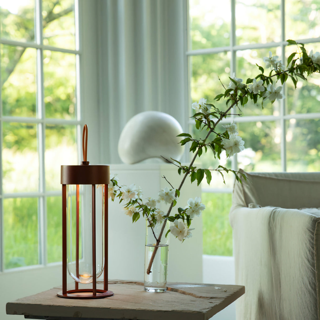 Portable LED Table Lamp Glass Cylinder Design with Leather Handle - Product detail 9