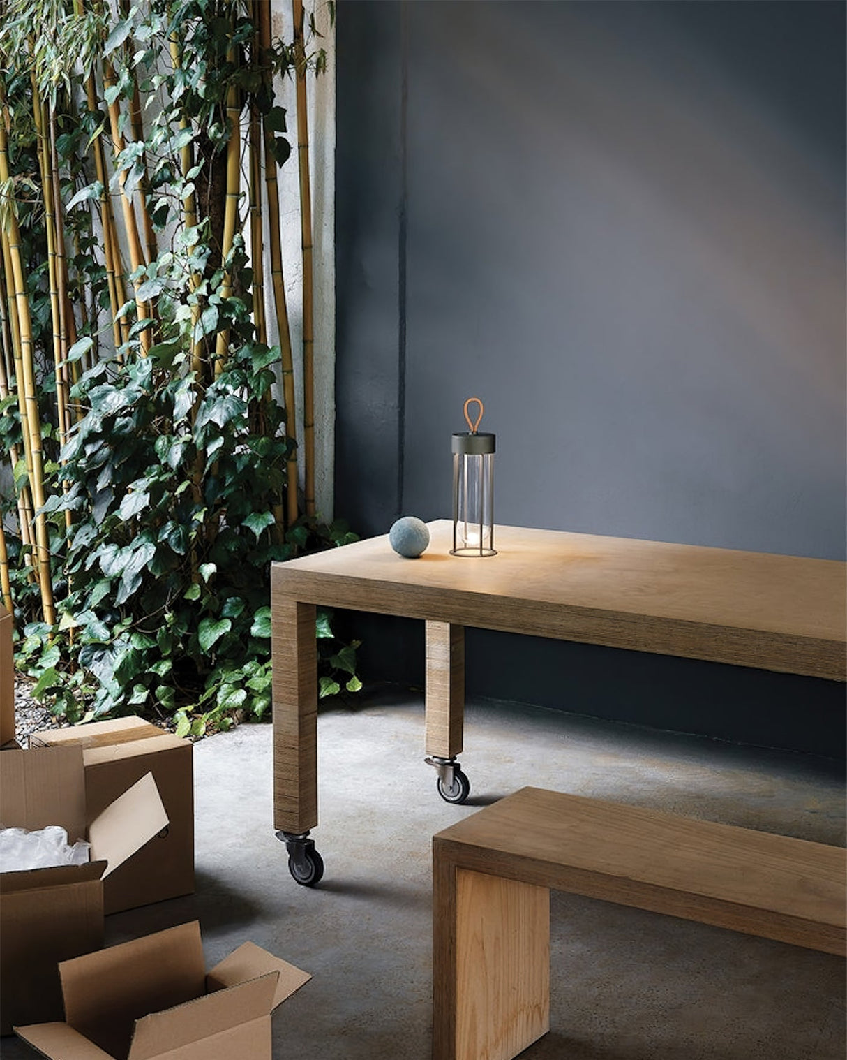 Portable LED Table Lamp Glass Cylinder Design with Leather Handle - Product detail 17