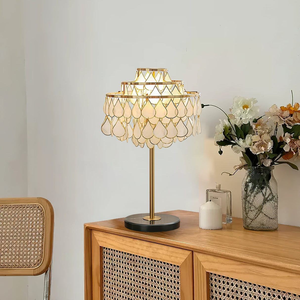 Shell Table Lamp Layered Mother of Pearl Design - Product detail 4