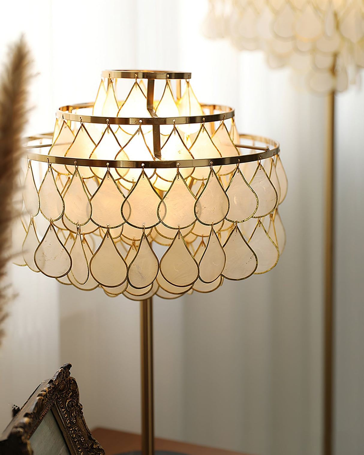 Shell Table Lamp Layered Mother of Pearl Design - Product detail 11