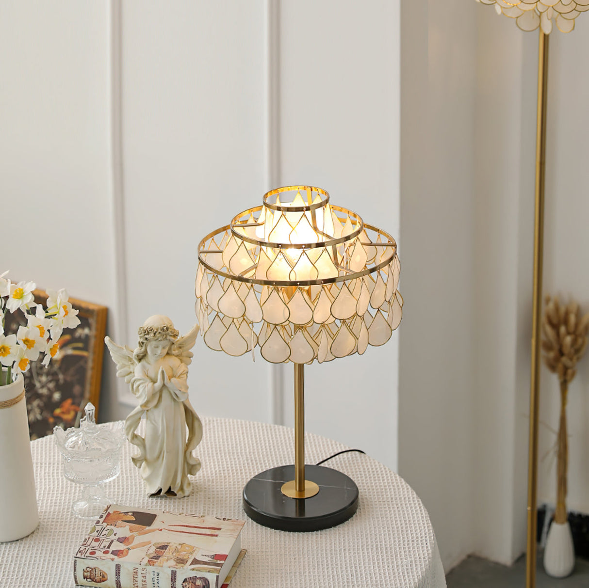 Shell Table Lamp Layered Mother of Pearl Design - Product detail 5
