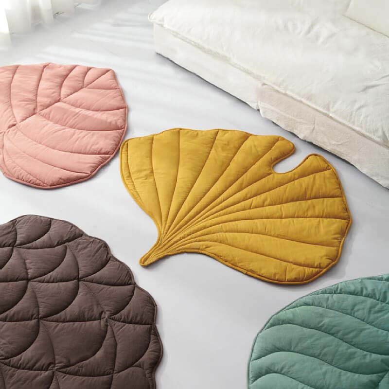 Leaf Shaped Pet Blanket Mat Quilted Cotton Polyester Blend - Detailed view